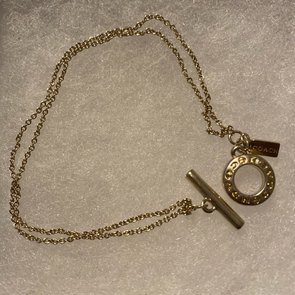 Gold Coach bracelet - Picture 1 of 2